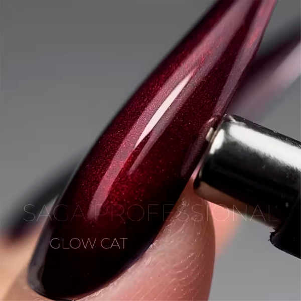 Гель-лак кошачий глаз SAGA Professional Glow Cat №01, спелая вишня, 10 мл