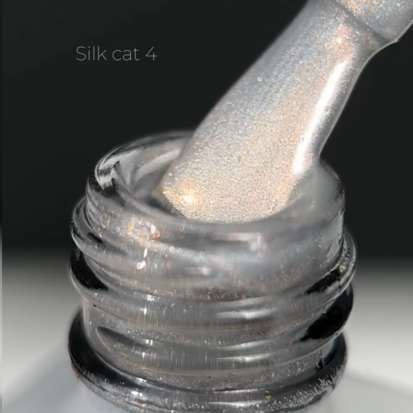 Гель-лак кошачий глаз SAGA Professional Silk Cat №04, с розово-золотым отливом, 10 мл