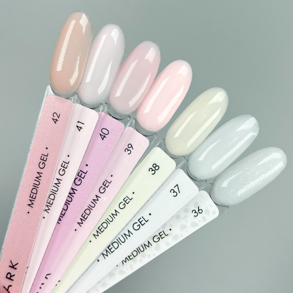 DARK Medium Gel №39 - моделюючий гель, ніжно-рожевий, 15 мл (без пензлика)