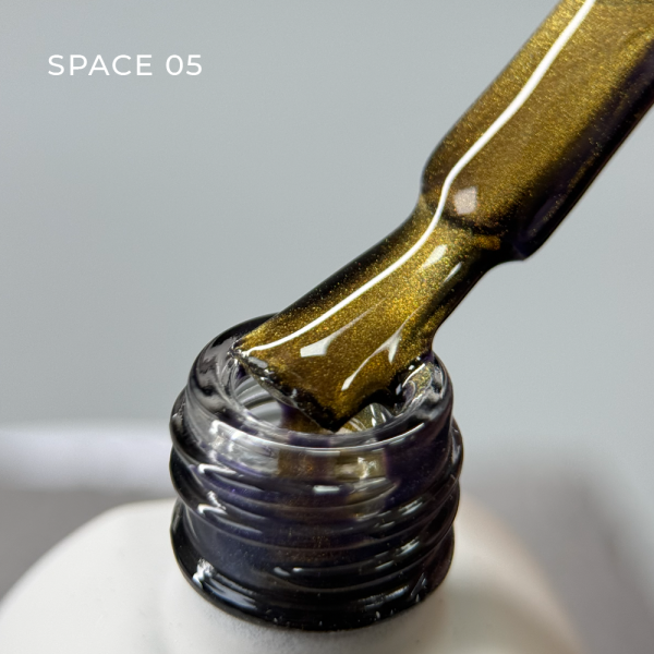 Гель-лак котяче око SAGA professional Space Cat №05, золотисто бурштиновий, 10 мл