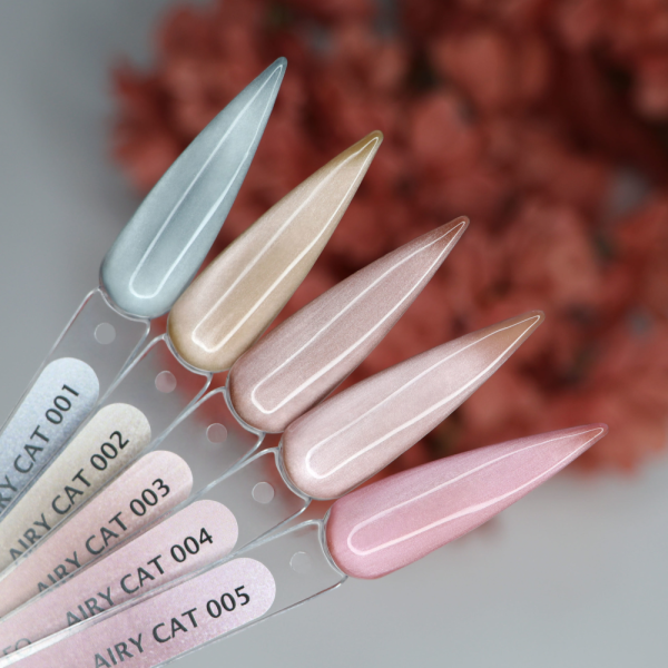 Гель-лак котяче око Komilfo Gel Polish Airy Cat №002, бежевий, 8 мл