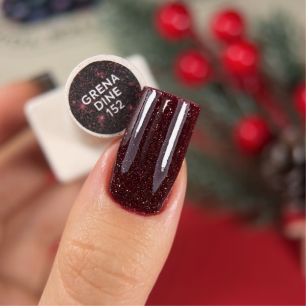 Гель-лак світловідбивний NAILSOFTHEDAY Reflective Gel Polish №152 Grenadine, 10 мл