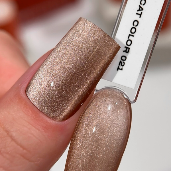Гель-лак котяче око GEMELY Cat Color №021, бежево-коричневий, 6 мл