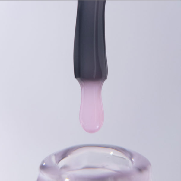 Гель жидкий Komilfo Bottle Gel Milky Pink, молочно-розовый (полупрозрачный), 15 мл (HEMA/TPO free)