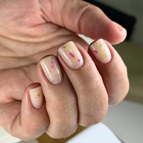 Жидкий гель SAGA Рrofessional Liquid Floral Gel №04, нежно-желтый с желтыми сухоцветами, 15 мл