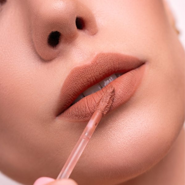 Помада бархатная матовая ZOLA Velour Lip Souffle 02 Rosewood, розовое дерево