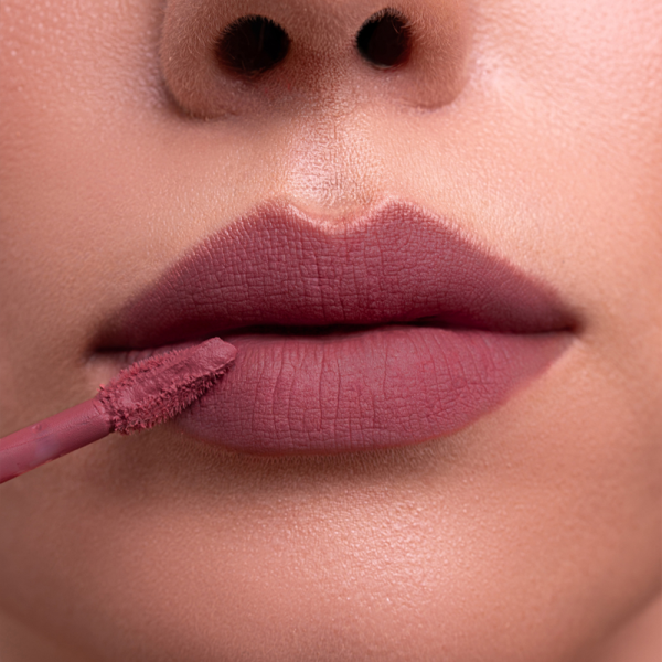 Помада оксамитова матова ZOLA Velour Lip Souffle 05 Cozy Pink, теплий рожевий