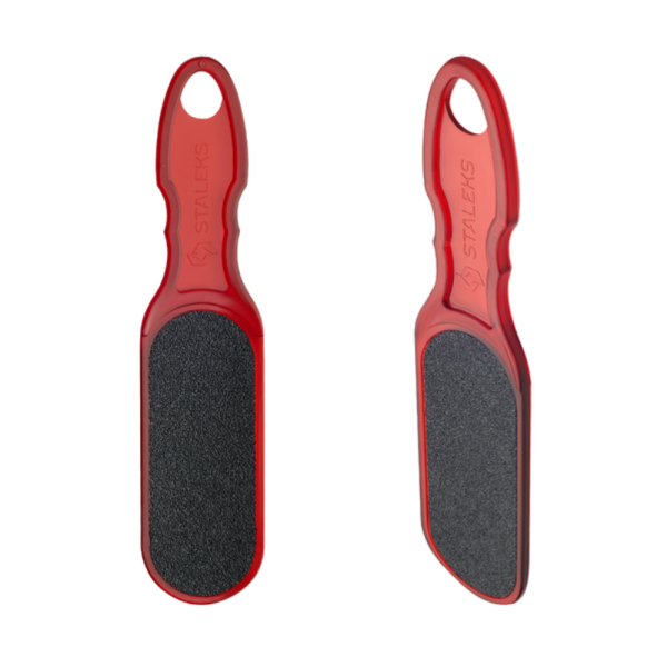 Тёрка для стоп пластиковая Staleks Classic 10 Type 3, 60/80 грит (красная)