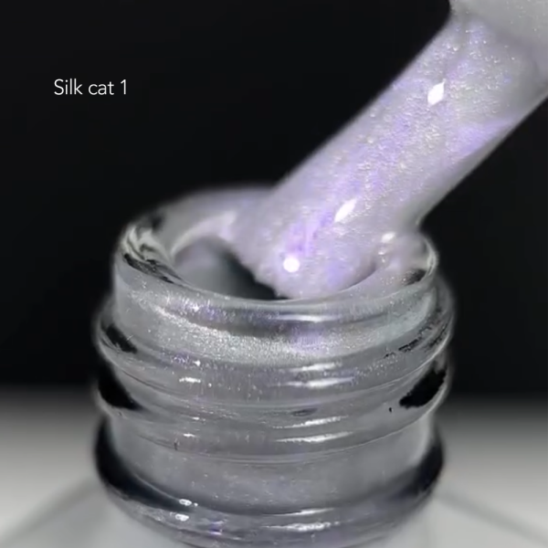 Гель-лак кошачий глаз SAGA Professional Silk Cat №01, с фиолетовым отливом, 10 мл