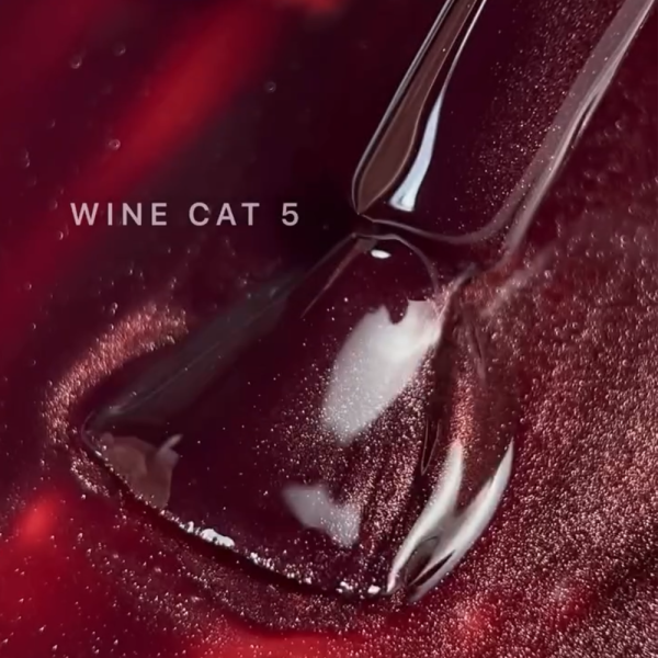 Гель-лак кошачий глаз SAGA Professional Wine Cat №05, спелая вишня, 10 мл