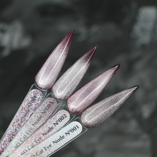 Гель-лак котяче око Komilfo 9D Cat's eye Nude №004, рожевий, 8 мл
