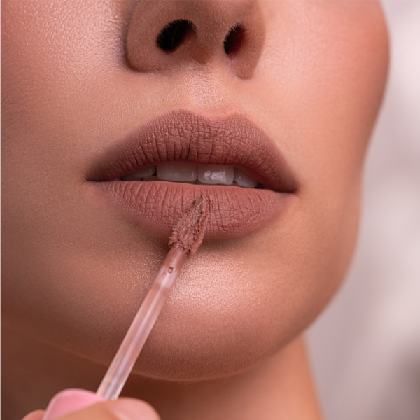 Помада оксамитова матова ZOLA Velour Lip Souffle 04 Nude Haze, нюдовий туман