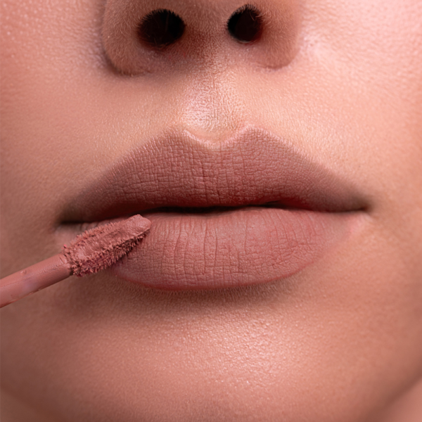 Помада оксамитова матова ZOLA Velour Lip Souffle 04 Nude Haze, нюдовий туман
